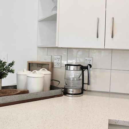 5-Min Walk To Village - Havelock North Holiday Home With Spa Pool Екстериор снимка