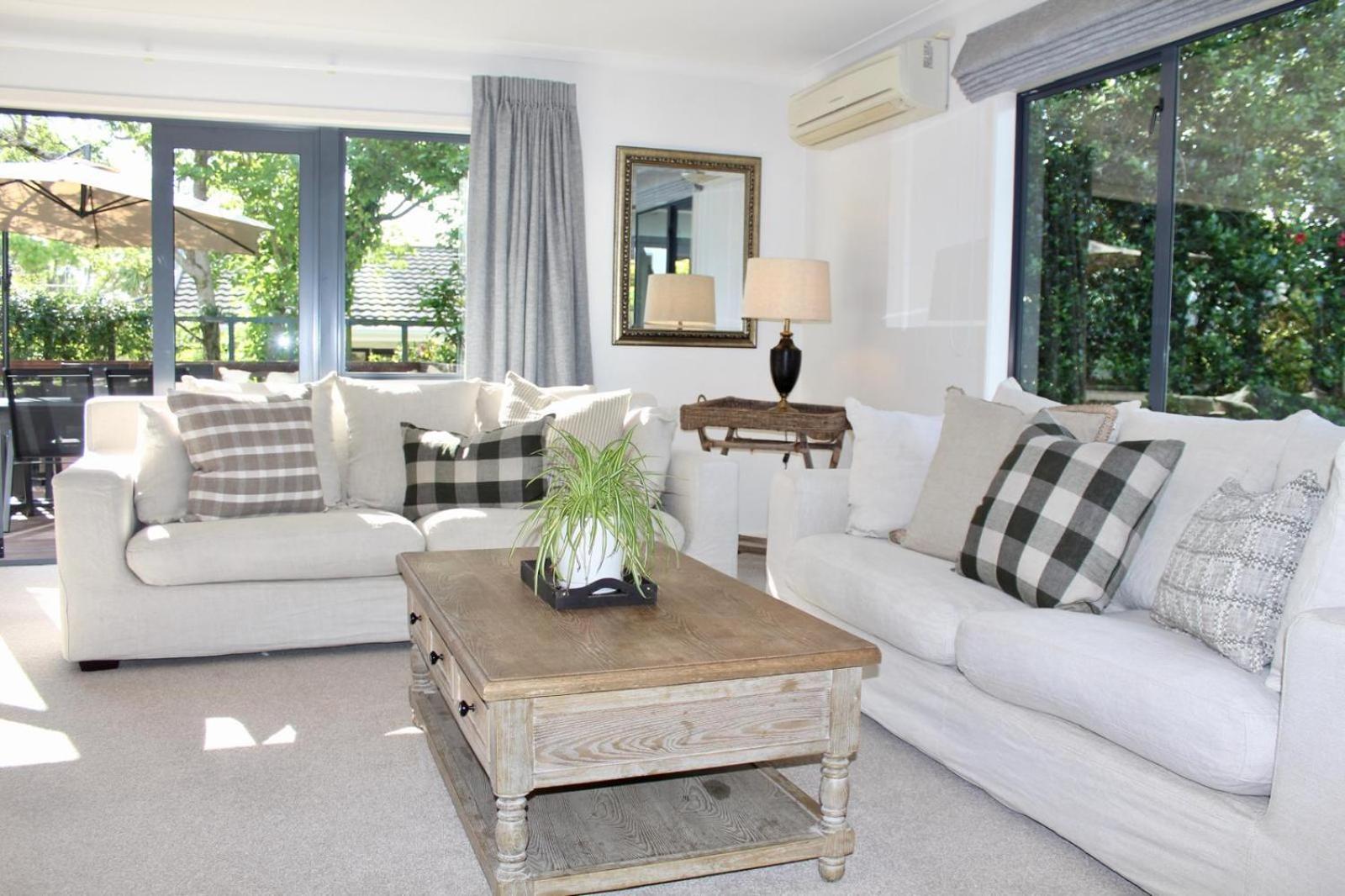 5-Min Walk To Village - Havelock North Holiday Home With Spa Pool Екстериор снимка