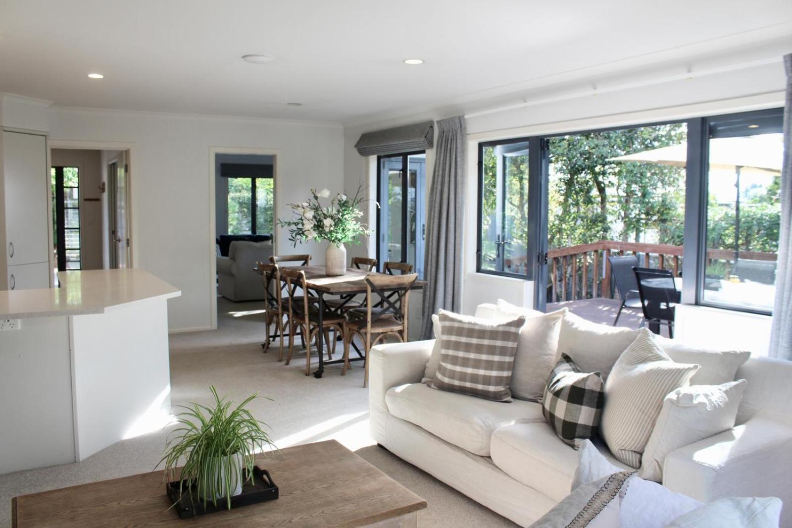 5-Min Walk To Village - Havelock North Holiday Home With Spa Pool Екстериор снимка