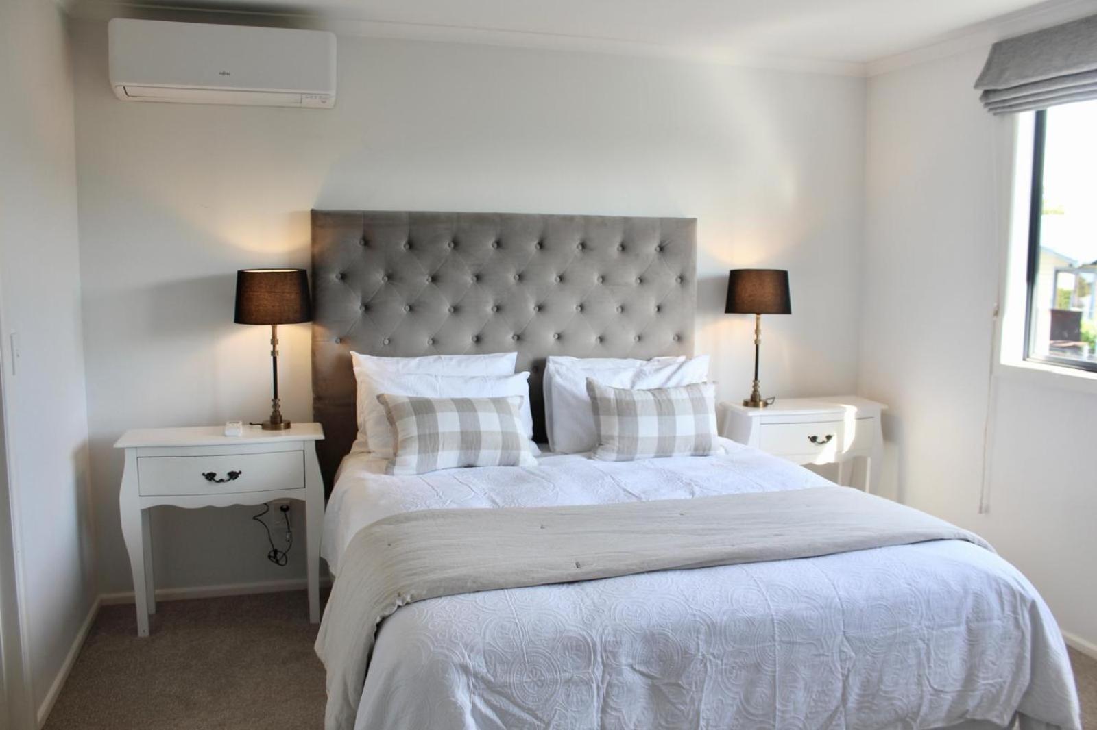 5-Min Walk To Village - Havelock North Holiday Home With Spa Pool Екстериор снимка