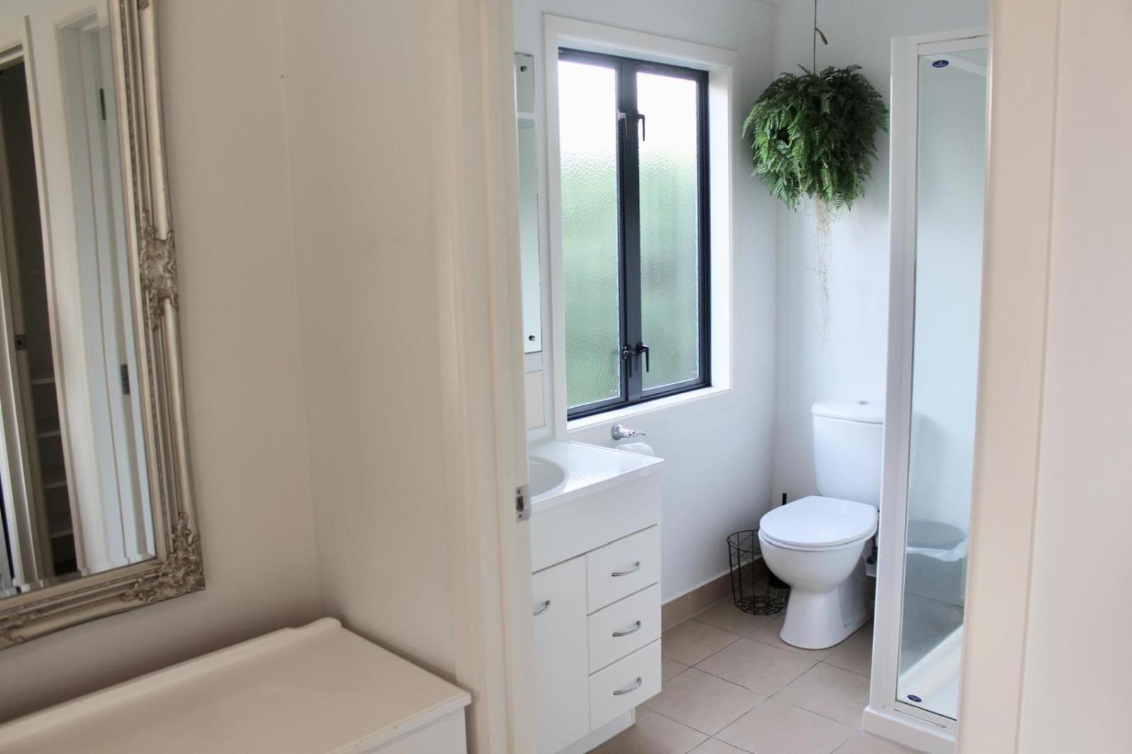 5-Min Walk To Village - Havelock North Holiday Home With Spa Pool Екстериор снимка